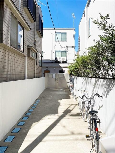 プライムガーデン桜新町のエントランス