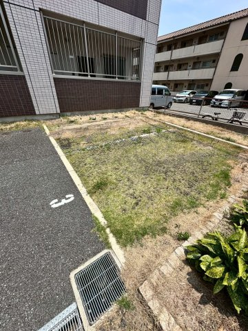 コスモスガーデンの駐車場