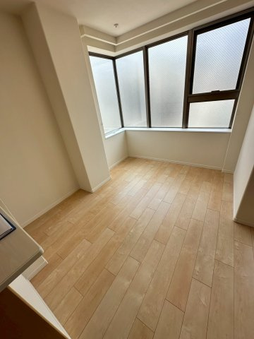 コスモスガーデンの居間・リビング