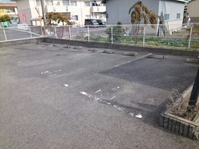 【駐車場】 | エクセレントガーデンＡ | 車をお持ちの方に嬉しい駐車場付きの物件です
