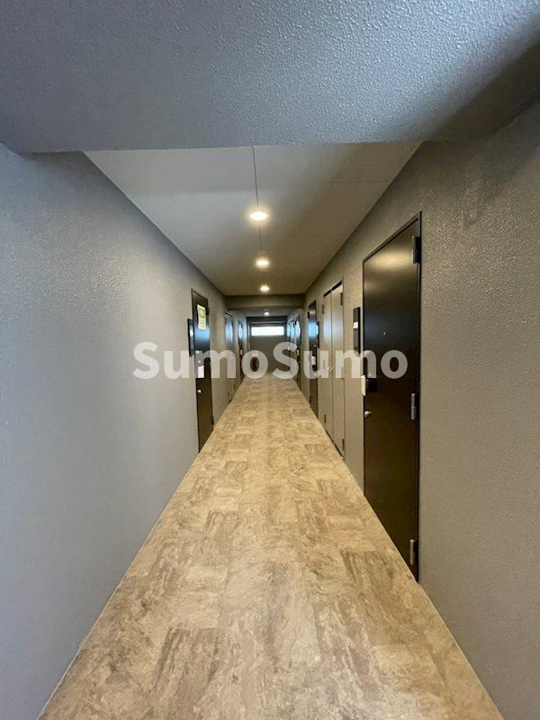 プレサンス兵庫駅前のロビー