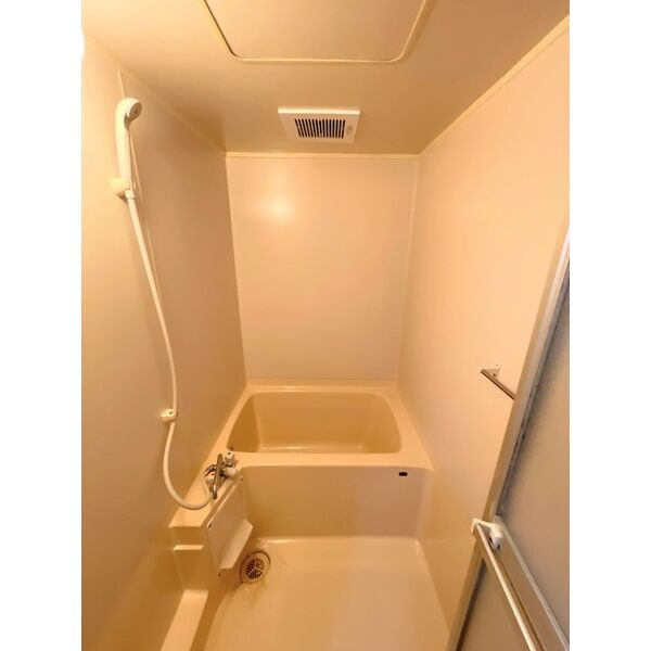 ロイヤルコーポ東雲の浴室