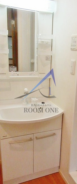 アネックス小杉の洗面所|独立洗面台です。