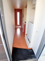 明るい玄関です