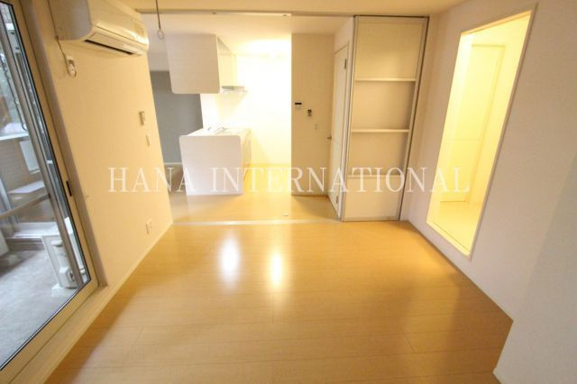 イスト西府の洋室