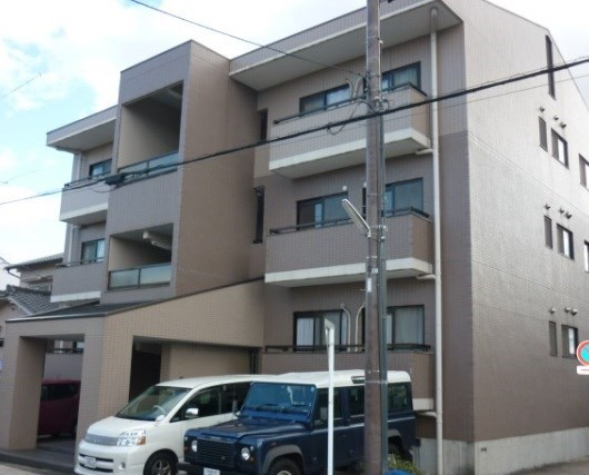 エステート元八事