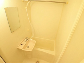 コンパクトで使いやすいお風呂です