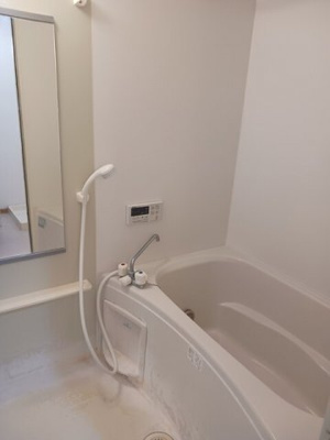 【浴室】 | フリーデ・ヴァルト | コンパクトで使いやすいお風呂です