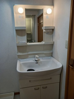 【洗面所】 | フリーデ・ヴァルト | 脱衣スペースもあります