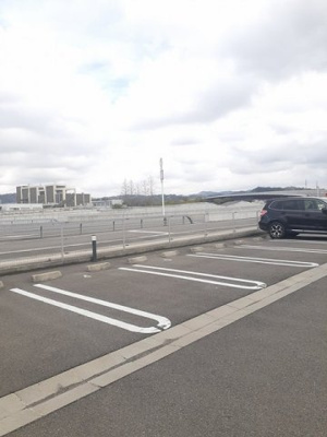 【駐車場】 | セレーノⅠ | 駐車場があるので、車を買う予定の方も安心です