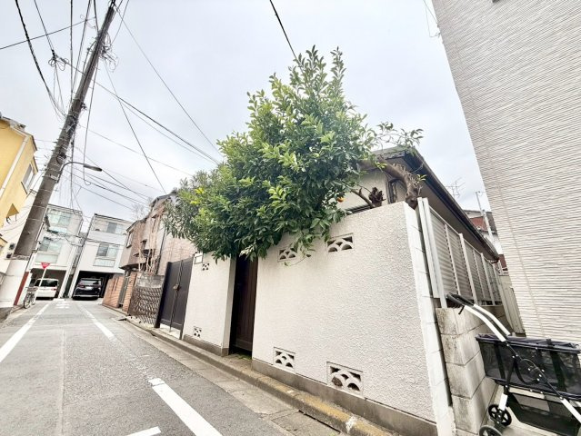 売地 豊島区長崎４丁目の前面道路含む現地写真|現地写真

現地ご見学希望・資料請求などお気軽にお問い合わせ下さい！
03-5990-5201