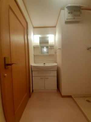 【洗面所】 | マンダリーヌ・Ｕ | スペースが確保できる洗面所です