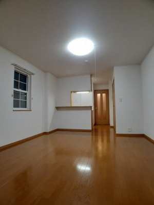 【内装】 | ラフィーネ関戸Ⅱ | 明るい色調の室内です