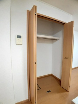【収納】 | ラフィーネ関戸Ⅱ | 小物を収納するのに便利です