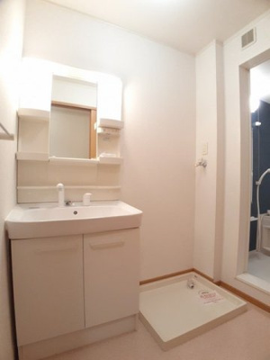 【洗面所】 | ラフィーネ関戸Ⅱ | 使いやすい洗面所です