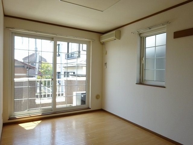 コスモス　ハイツの居間・リビング|居間です