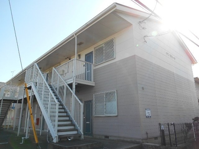 サンマリーナのエントランス|清潔なエントランスです