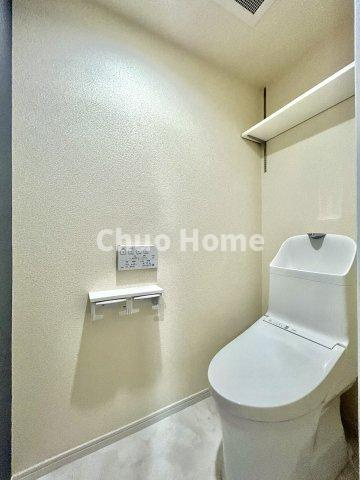 ライオンズプラザ北綾瀬の防犯設備|【防犯カメラ】何かあった時の大事な証拠になることももちろんなりますが、防犯というくらいですので大事なのは防犯カメラがあることによって抑止力につながることですよね。