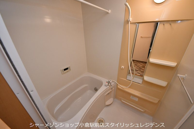 コートハウス大手町の浴室