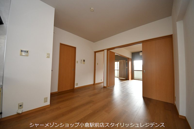 コートハウス大手町の居間・リビング