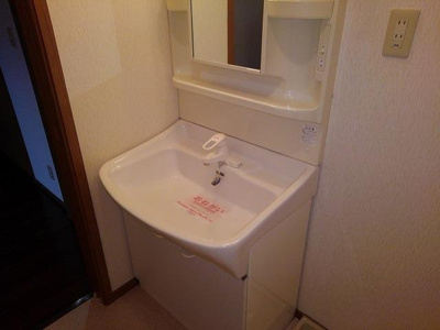 【洗面所】 | スマイルコーポ西乃庄 | ゆったりとスペースのある洗面所