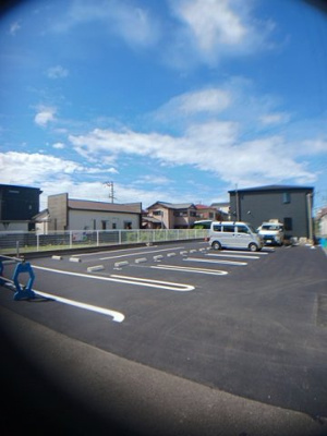 【駐車場】 | ルピエ宮前 | 駐車場があるので、車を買う予定の方も安心です