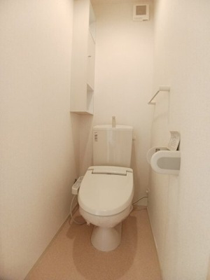 【トイレ】 | ブリランテ | 清潔感のあるトイレです
