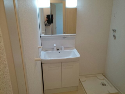 【洗面所】 | リヴェール松島Ⅰ | ゆったりとスペースのある洗面所