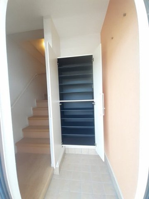 【玄関】 | ルミナーレ西浜 | きれいな玄関です