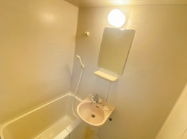 ゆったり過ごせるお風呂です