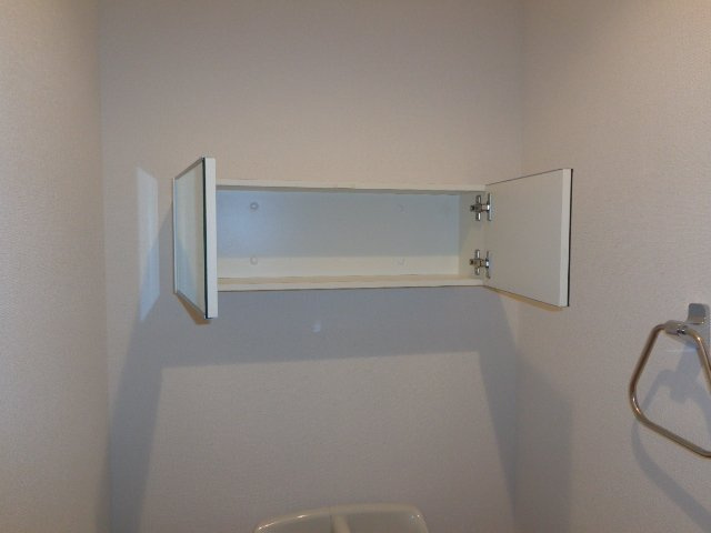 トイレ戸棚