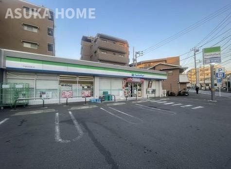 グランフォーレ戸塚ヒルブリーズ壱の周辺|近隣にあると便利なコンビニがあるので便利です。