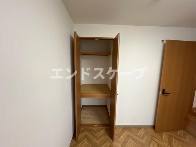 ファミーユの洋室|クローゼット
高崎、前橋のお部屋探しはエンドスケープまで！お客様の理想お聞かせ下さい♪