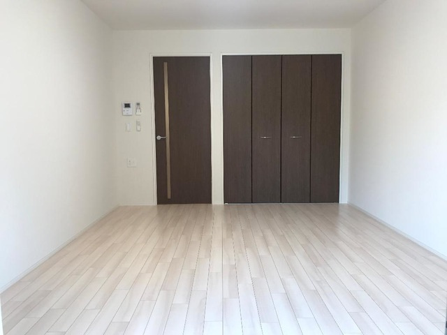 熊本市中央区黒髪２丁目のアパートの居間・リビング