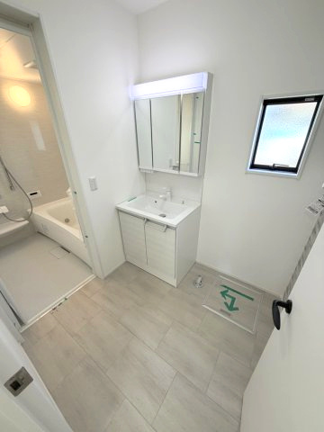 安曇野市三郷温　中古住宅の脱衣所