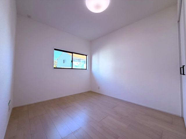 安曇野市三郷温　中古住宅の洋室