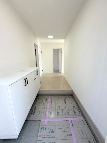 安曇野市三郷温　中古住宅の玄関