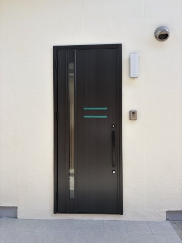 安曇野市三郷温　中古住宅の玄関