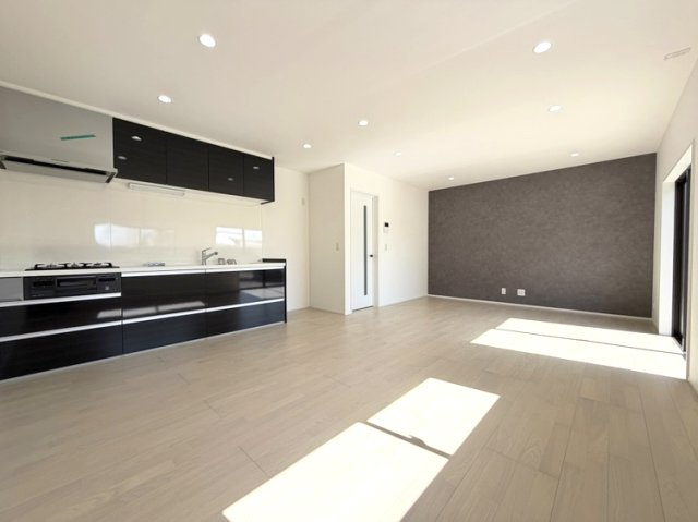 安曇野市三郷温　中古住宅の居間・リビング