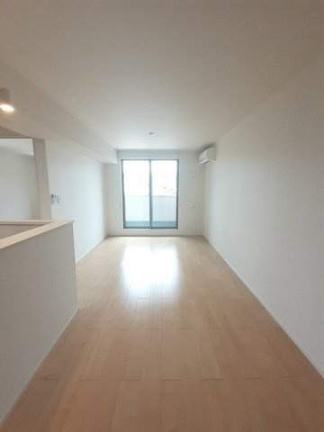 レゾンドⅢ　古市橋の居間・リビング|使いやすい居間です