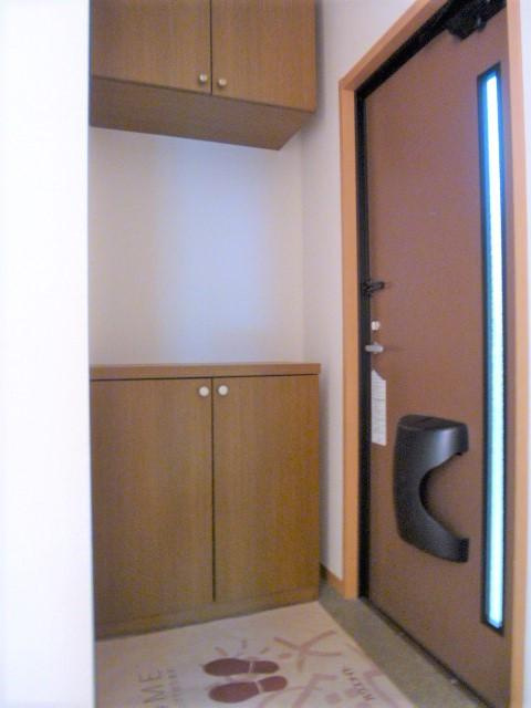 毎日通る玄関はこちらです