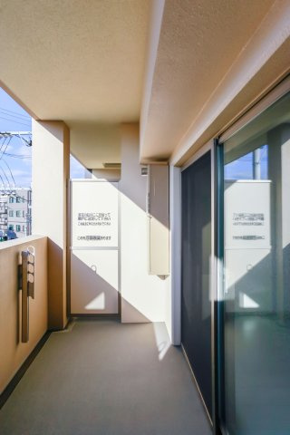 サヴォイラコートワジー　5階のバルコニー|別号室のものになります。現状優先。