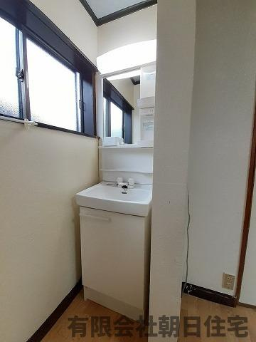 【独立洗面台】 | 古志原2丁目中古戸建（収益物件） | 独立洗面化粧台が付いています