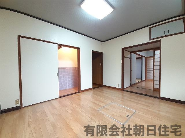 【居間・リビング】 | 古志原2丁目中古戸建（収益物件） | 便利です！