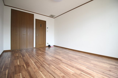 【洋室】 | ハイツ八之坪