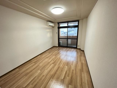 【内装】 | イブ・マキ | 洋室