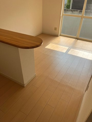 【居間・リビング】 | サンシャイン福泊 | ゆったり過ごせる居間です