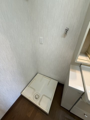 【洗面所】 | 両備ハイコーポ | ゆったりとスペースのある洗面所