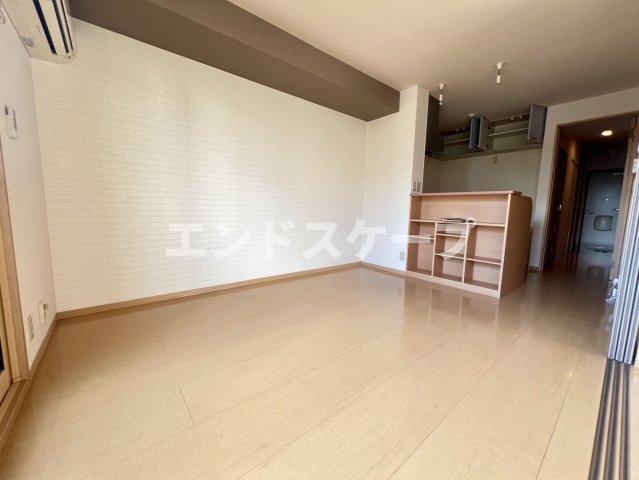 フェアリーコートの居間・リビング|高崎、前橋エリアのお部屋探しはエンドスケープまで！お客様の理想お聞かせ下さい♪