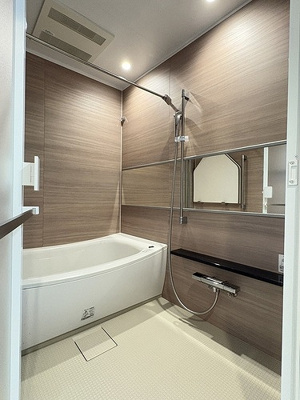 【浴室】 | ライオンズタワー岡山千日前 | バスルーム　※2025年10月撮影